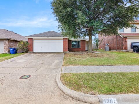 1201 Vicksburg Drive, Ennis, TX 75119 — photo 2