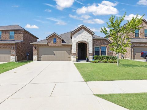3257 Trails End Road, Aubrey