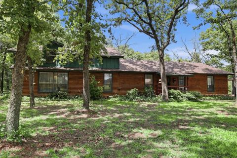 237 Brenda Lane, Gainesville, TX 76240 — photo 3