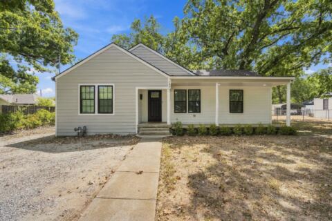 703 W Milam Street, Ennis, TX 75119 — photo 2