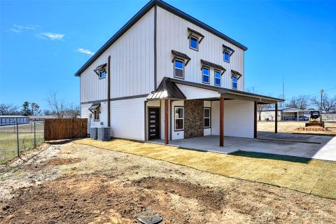 1304 Country Road A, Whitesboro