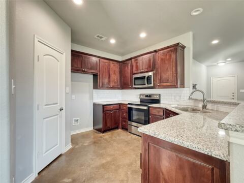 128 Dennis Drive, Azle, TX 76020 — photo 2