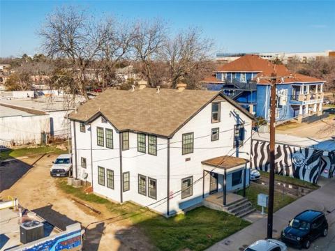 107 Fry Street 205, Denton