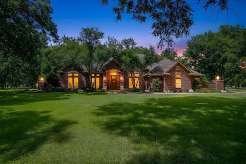 7406 Hampton Drive, Granbury