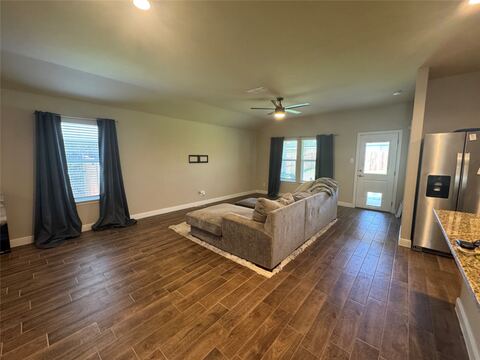 716 Griffith Park Trail, Alvarado, TX 76009 — photo 3