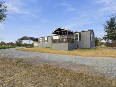 123 Dove Court, Runaway Bay
