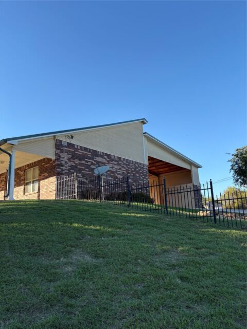 504 Balboa Drive E, Runaway Bay, TX 76426 — photo 3