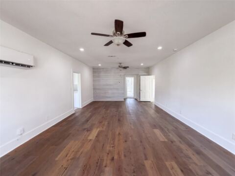 300 N Friou Street, Alvarado, TX 76009 — photo 2