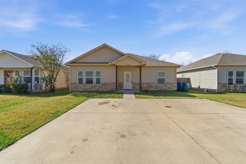 1524 S Montgomery Street, Sherman