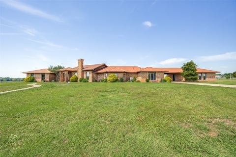 105 Sammi's Way, Whitesboro, TX 76273 — photo 2