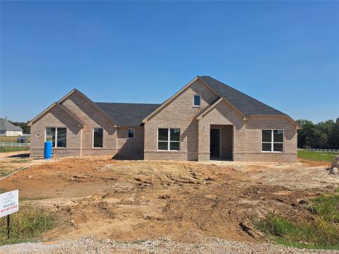 100 Cattleman Drive, Poolville