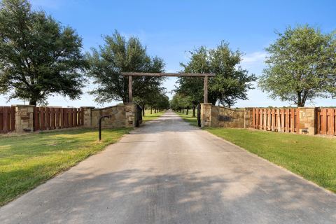 777 Stiles Road, Whitesboro, TX 76273 — photo 3