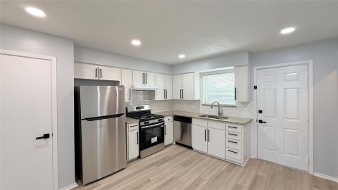 8001 Carrick Street B, Benbrook, TX 76116 — photo 2