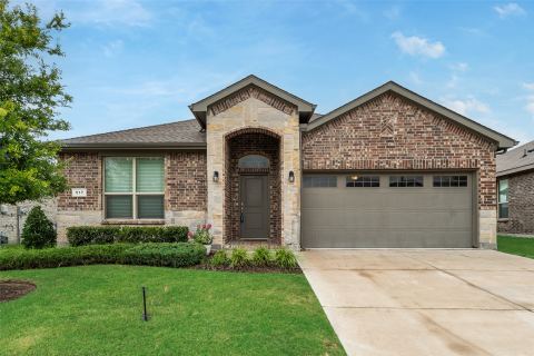 517 Frenchpark Drive, Fort Worth