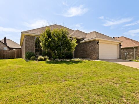 4009 Kensington Drive, Sanger, TX 76266 — photo 2