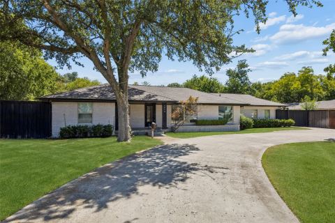 5610 Forest Lane