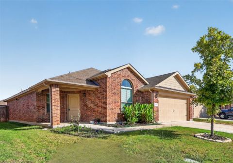 725 Gin Lake Trail, Fort Worth