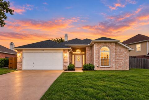 211 Ember Glen Drive, Arlington