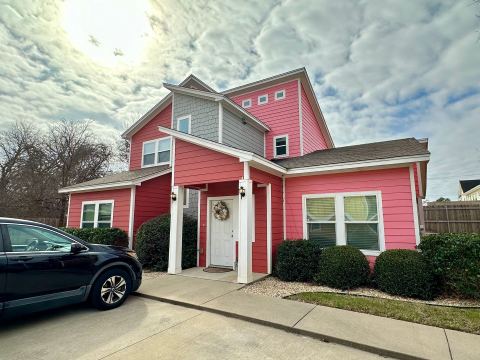 218 Gurley 8, Waco