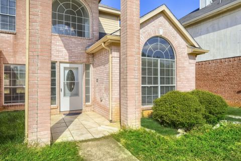 7018 Echo Lake Court, Arlington