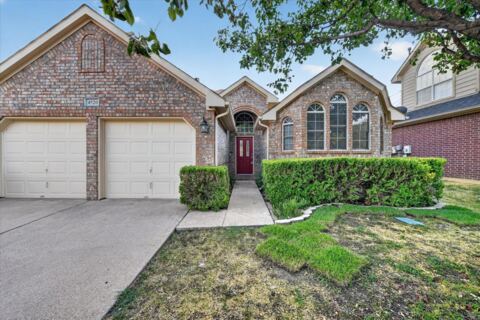 4520 Angelina Way, Fort Worth
