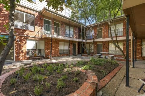 4525 Gilbert Avenue 208, Dallas, TX 75219 — photo 3