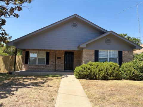2025 Lyle Avenue, Waco