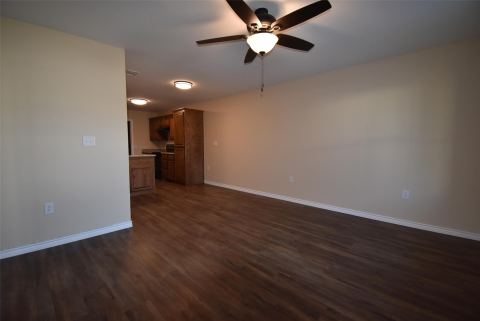 104 N Jordan Street B, Whitesboro, TX 76273 — photo 2