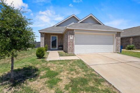 1600 Luke Street, Ennis, TX 75119 — photo 2
