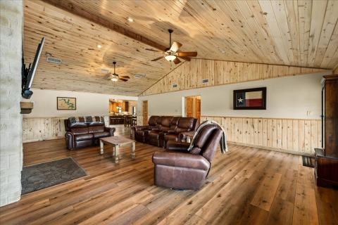 2789 Hanging Tree Road, Bowie, TX 76230 — photo 3