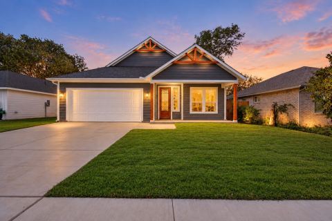 602 S Hattie Street, Terrell
