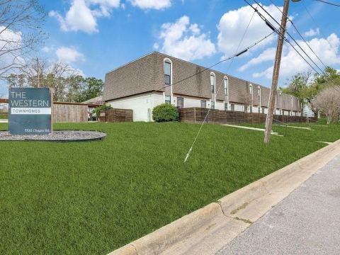 7700 Chapin Road 4, Fort Worth