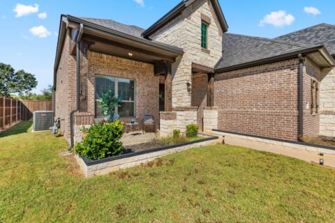 1218 Woodside Drive