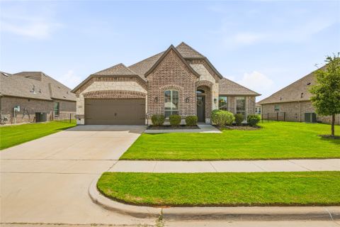 1086 Mickelson Drive, Granbury