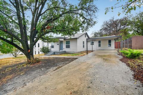 1607 Laura Road, River Oaks, TX 76114 — photo 3