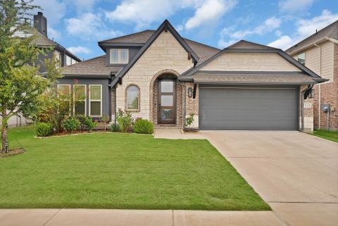 1521 Alexander Drive