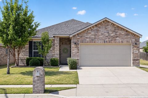 10005 Amosite Drive, Fort Worth