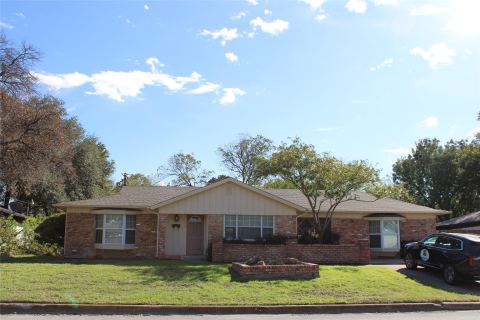 155 Sheffield Drive, Fort Worth