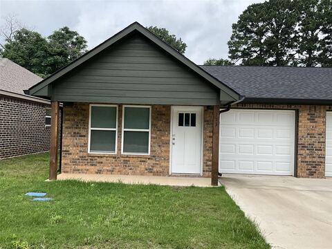 113 Isabella Street, Mineola