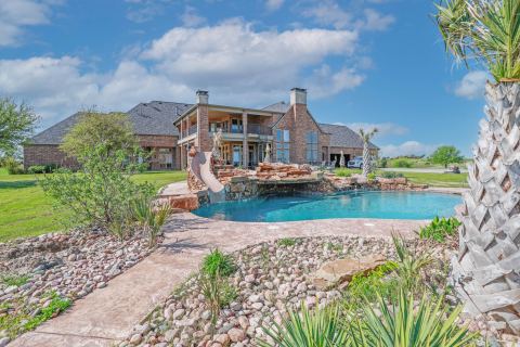 1200 Mcreynolds Road, Sanger, TX 76266 — photo 2