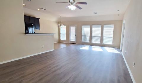 918 Bens Drive, Anna