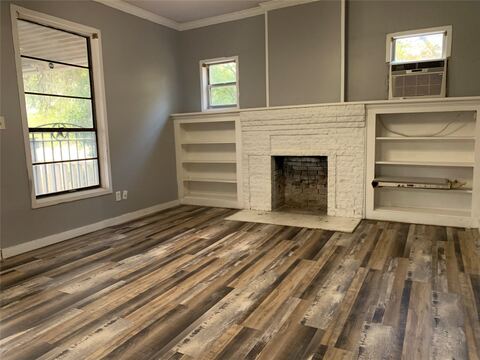 915 2nd Street, Graham, TX 76450 — photo 3
