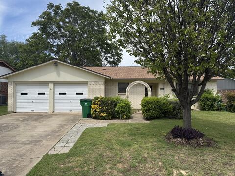 5633 Macdougall Drive, Haltom City