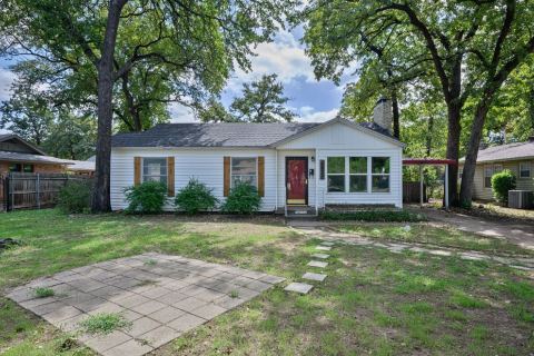 4833 Black Oak Lane, River Oaks, TX 76114 — photo 2