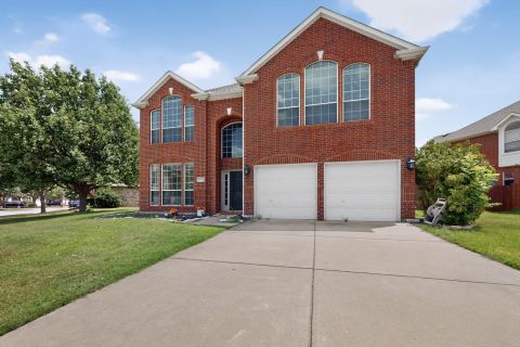 2712 Thorncreek Lane, Fort Worth