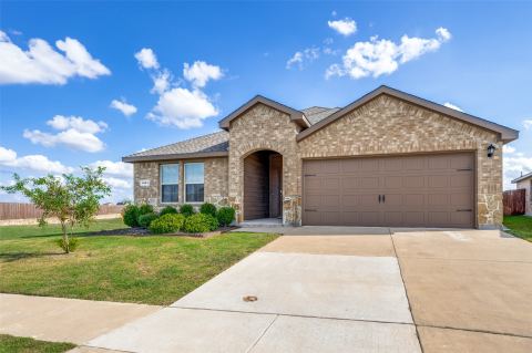 1804 Duskwood Drive, Lancaster