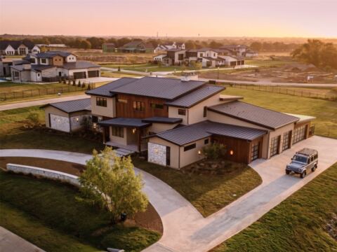 1277 Kentucky Derby Drive