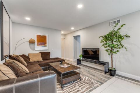 5818 E University Boulevard 236, Dallas