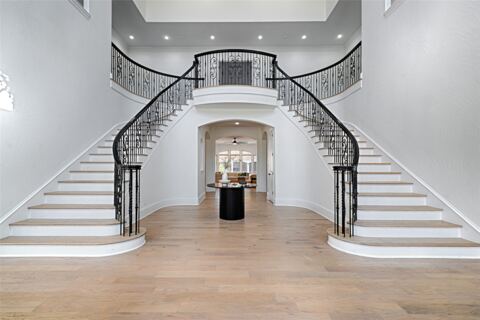 6301 Churchill Way, Dallas