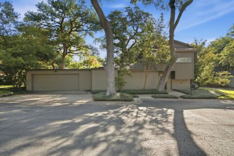 6128 Plum Valley Place, Fort Worth
